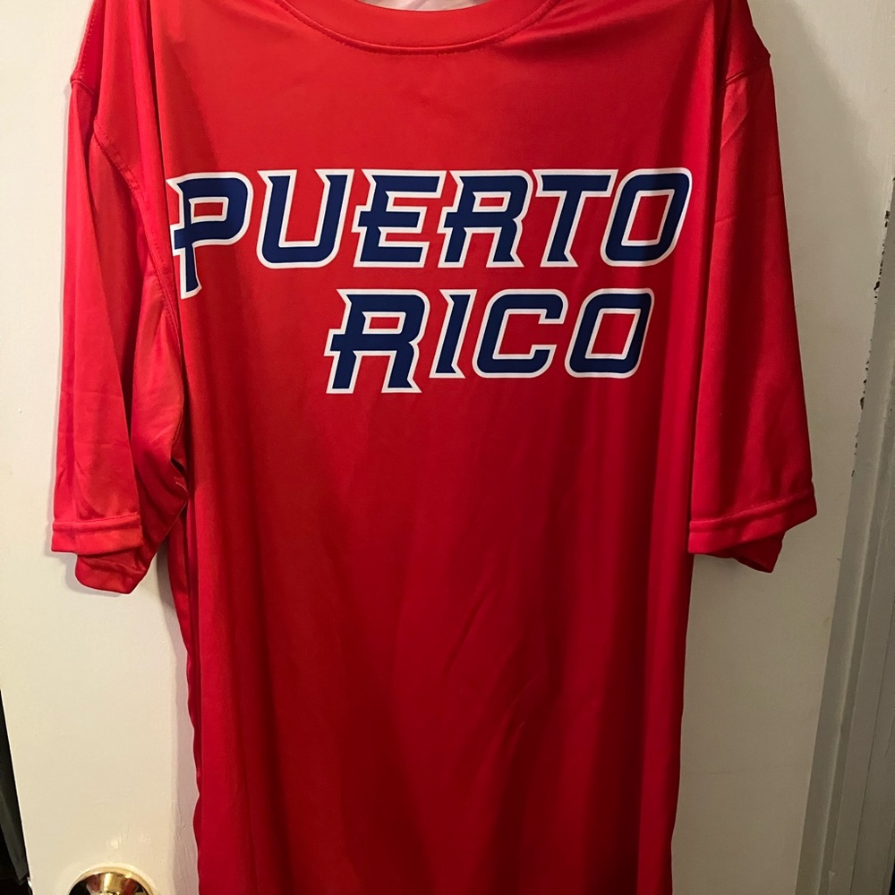 Men's Team Puerto Rico Jersey #8 Coach T-Shirt Crew Neck Size Large